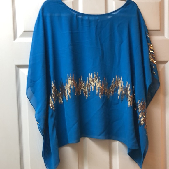 Umgee butterfly metallic gold.  Size medium. - Picture 3 of 4